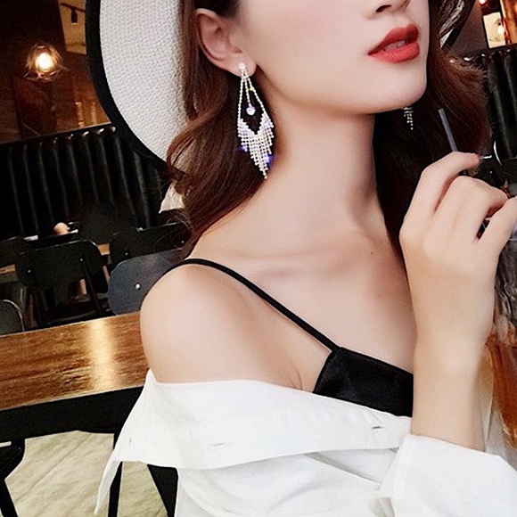 🔵𝟲𝟱%𝗢𝗙𝗙 𝗯𝘂𝗻𝗱𝗹𝗲𝘀 𝟯+🔵 NEW Long Rhinestone Tassel Drop Earrings - Picture 4 of 11